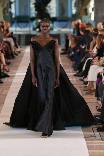 Look 32